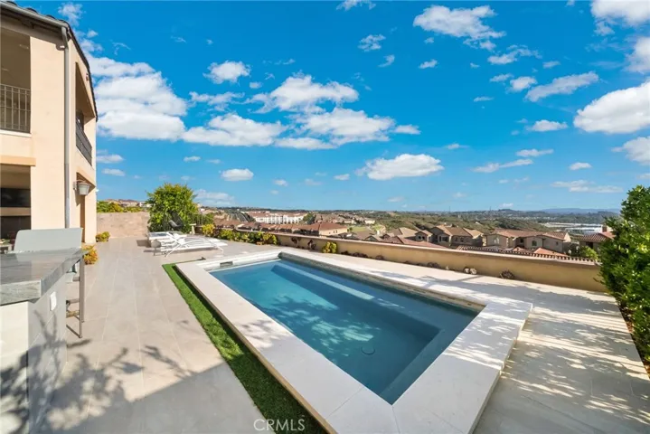 1132 Summit Oak, Lake Forest, California 92679