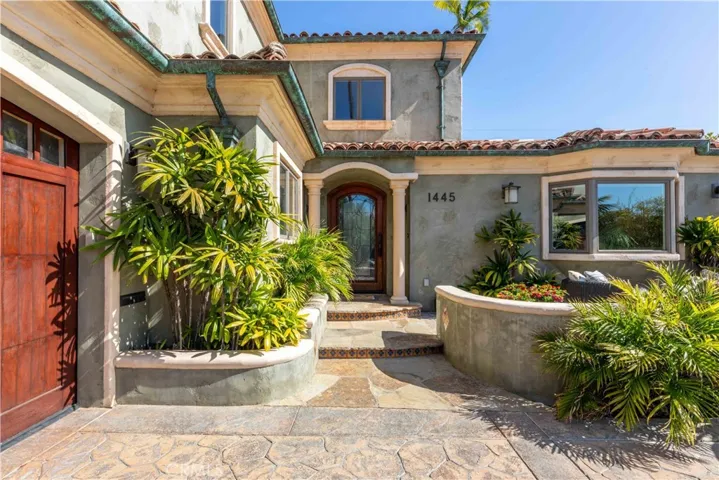 1445 Catalina, Seal Beach, California 90740
