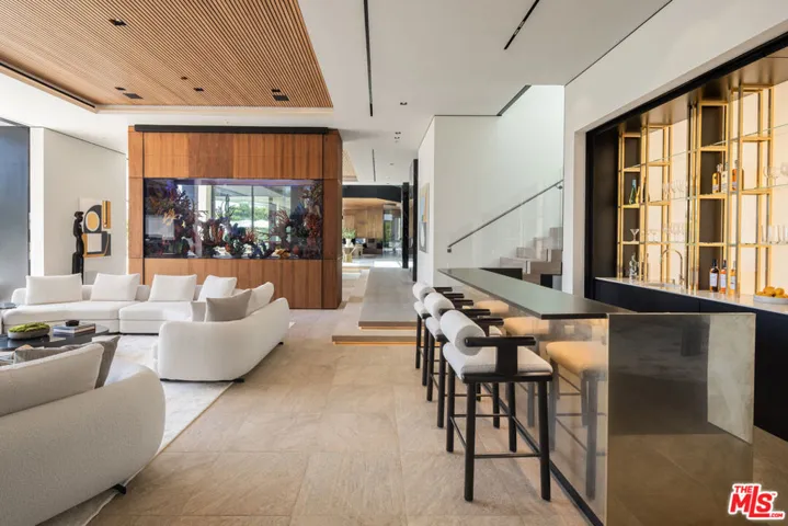 10710 Chalon Road, Los Angeles, California 90077 — photo 5