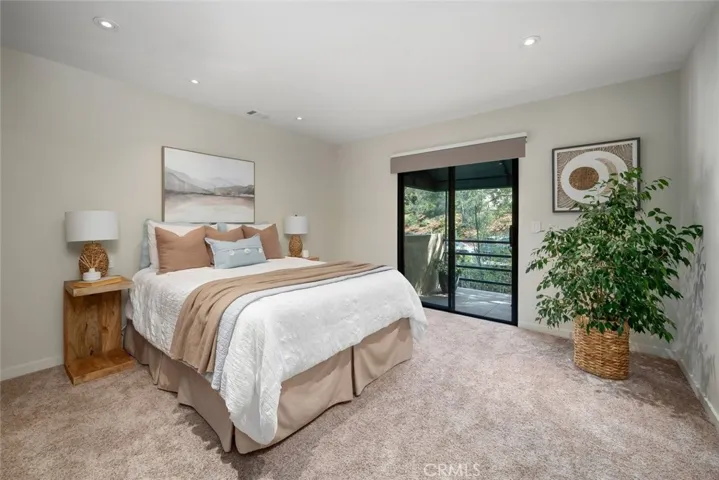 1257 Iris 4, San Luis Obispo, California 93401