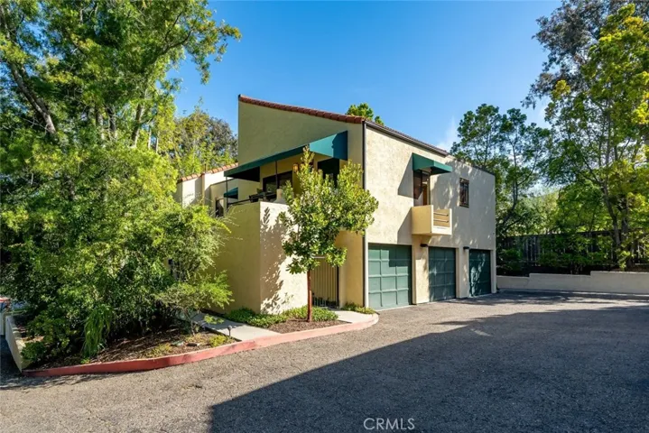 1257 Iris 4, San Luis Obispo, California 93401