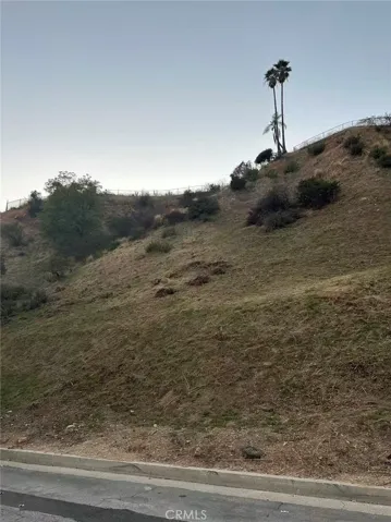 2879 Stonehill Drive, Altadena, California 91001 — photo 4