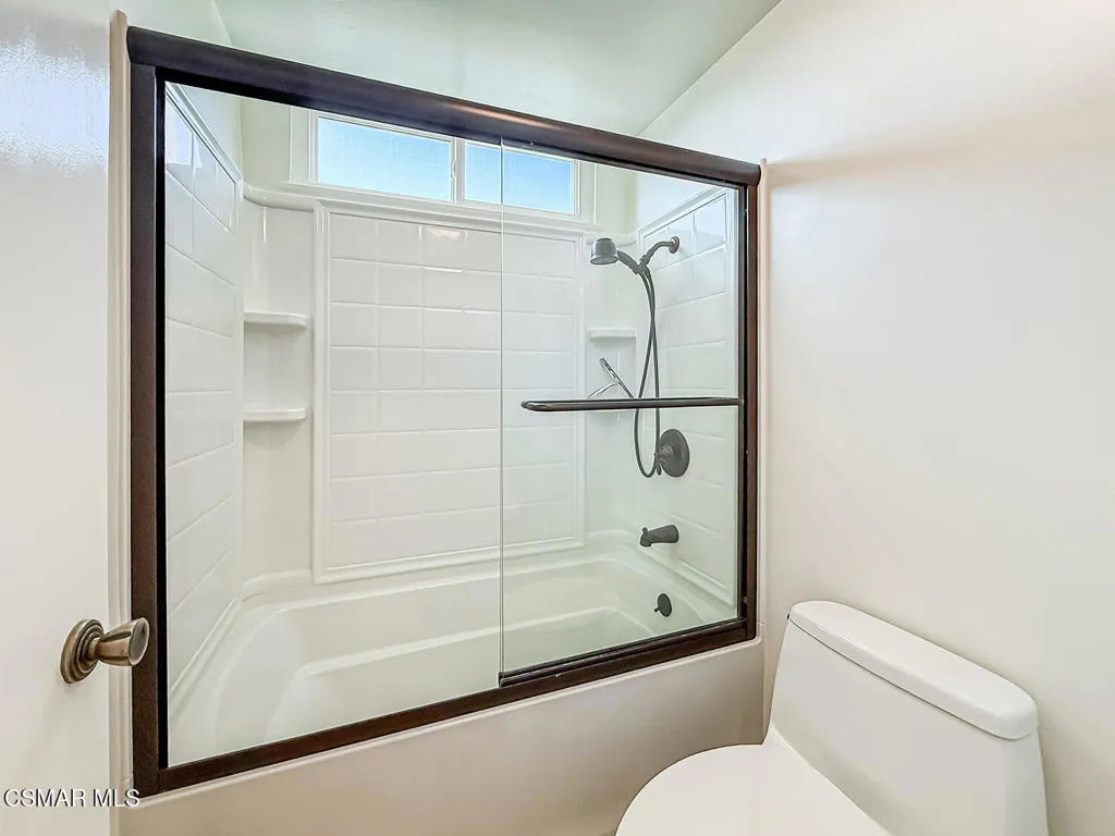 kShared Bath4