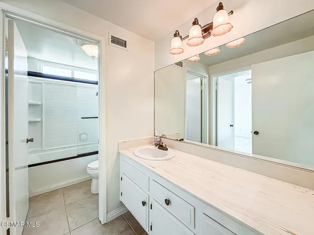 Shared Upstairs Bathroom