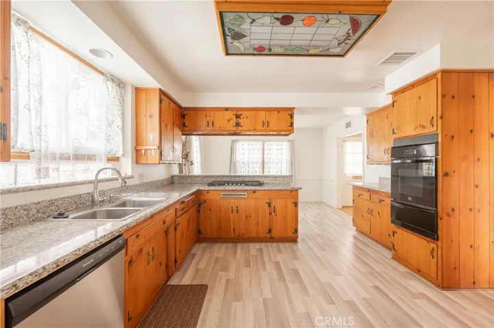 15439 Hart Street, Van Nuys, California 91406
