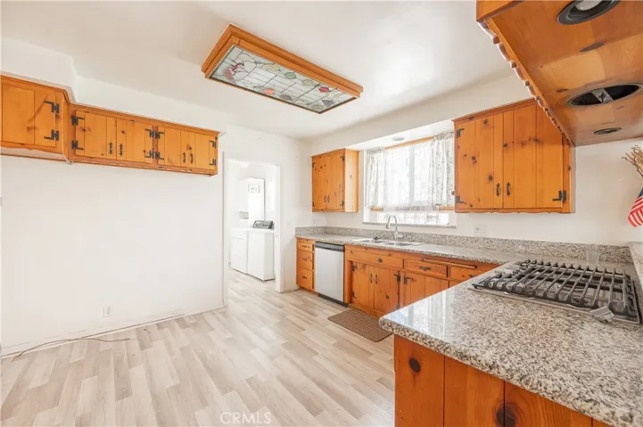 15439 Hart Street, Van Nuys, California 91406