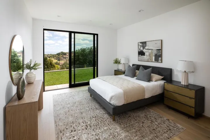 28008 Laura Court, Los Altos, California 94022 — photo 4
