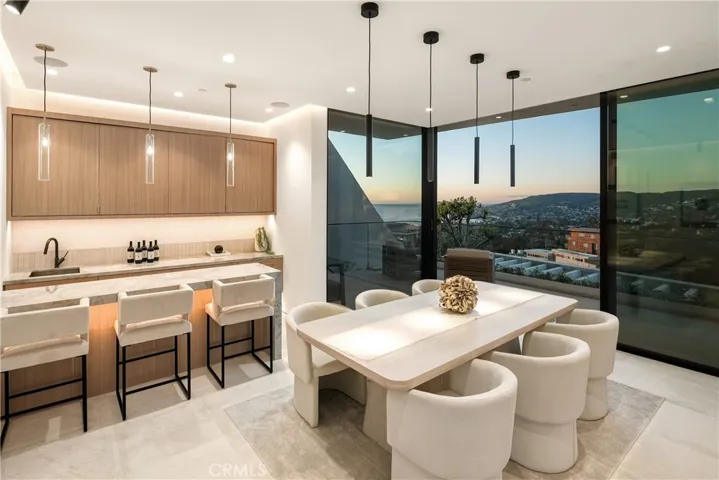 840 Gainsborough, Laguna Beach, California 92651