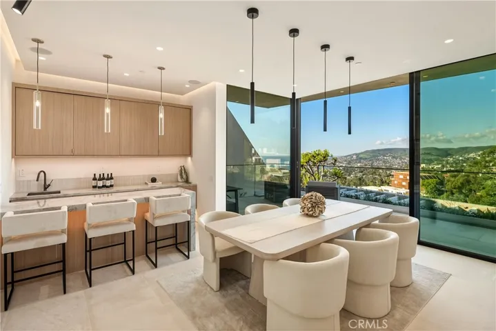 840 Gainsborough, Laguna Beach, California 92651
