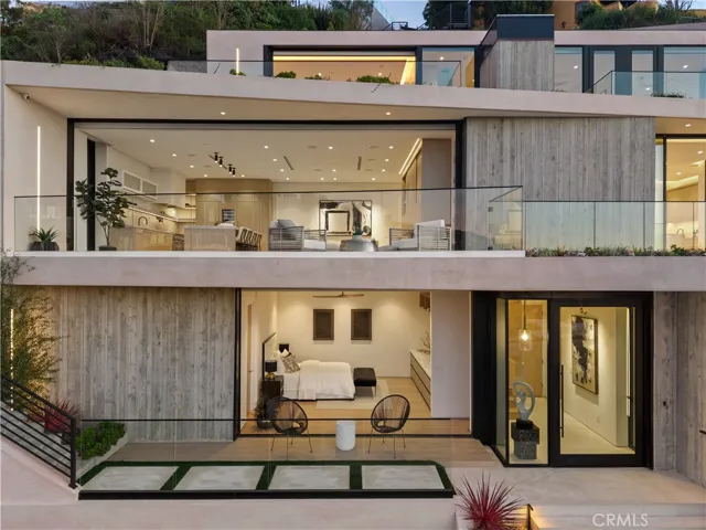 840 Gainsborough, Laguna Beach, California 92651