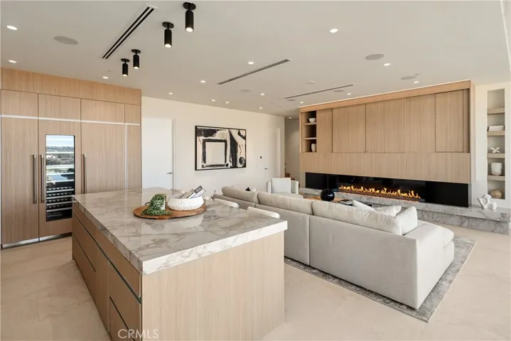 840 Gainsborough, Laguna Beach, California 92651