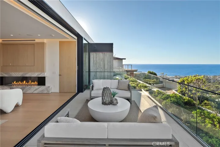 840 Gainsborough, Laguna Beach, California 92651