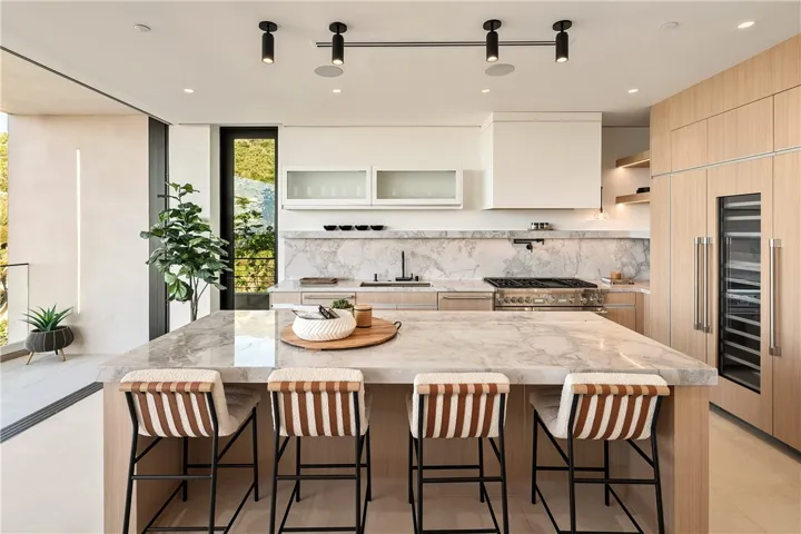 840 Gainsborough, Laguna Beach, California 92651