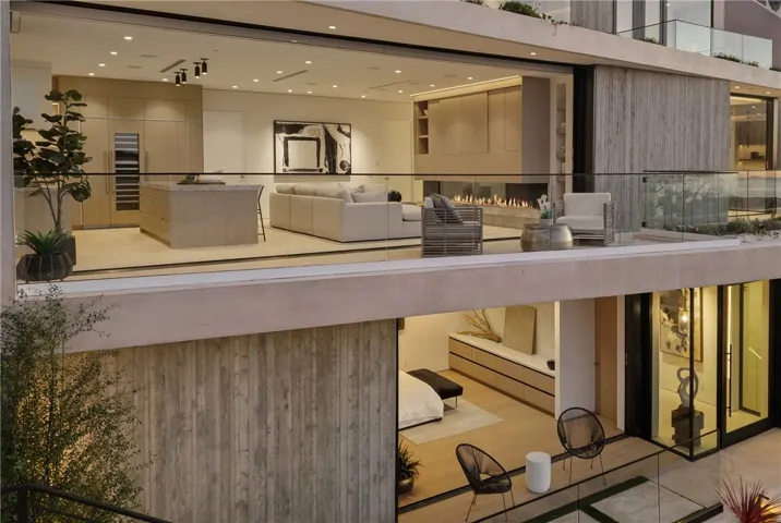 840 Gainsborough, Laguna Beach, California 92651