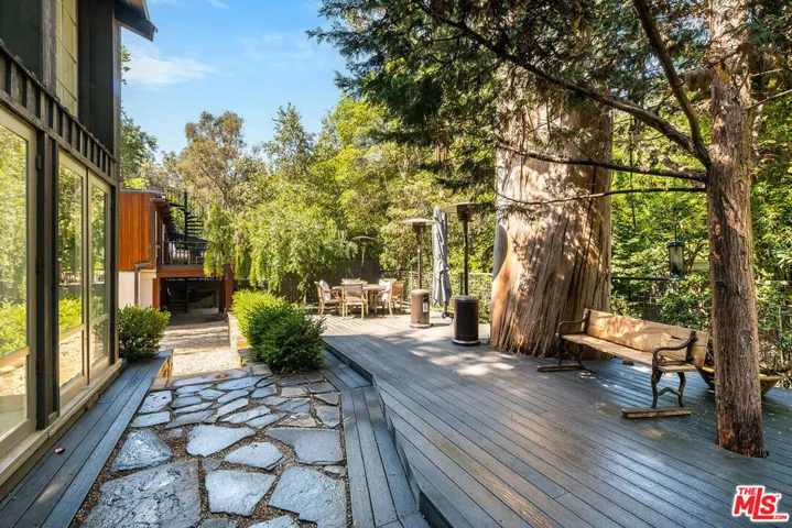 Side Walk