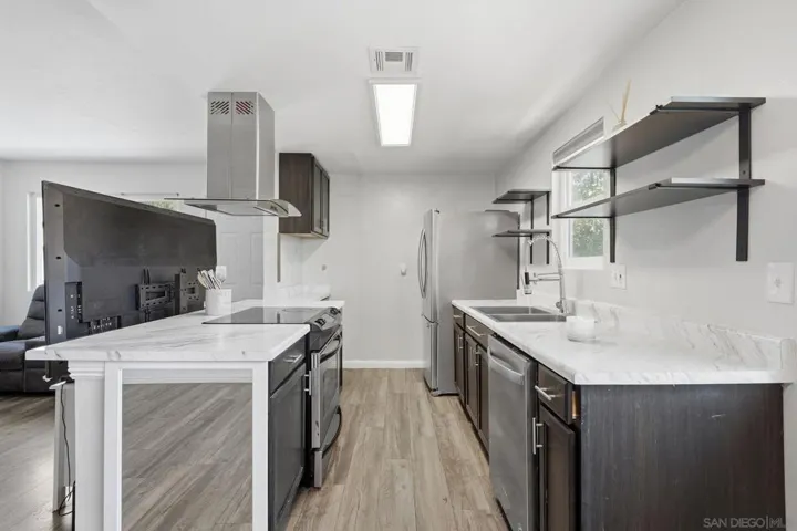 9926 Mission Vega 1, Santee, California 92071