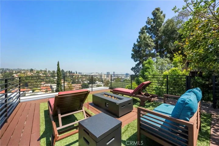 2033 Glencoe Way, Los Angeles, California 90068