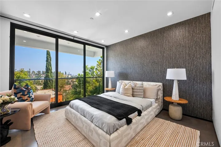2033 Glencoe Way, Los Angeles, California 90068