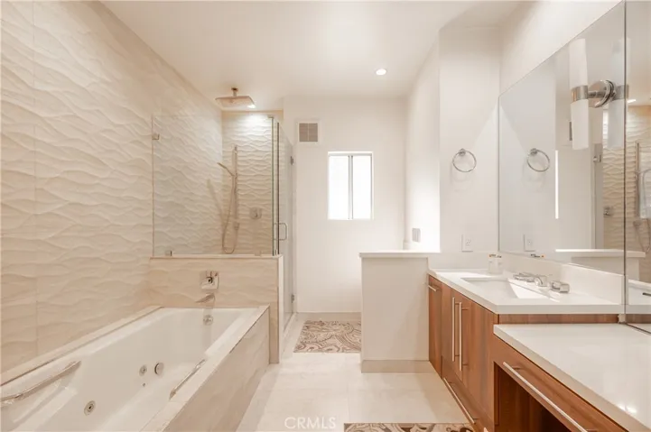 11560 Moorpark Street 204, North Hollywood, California 91602