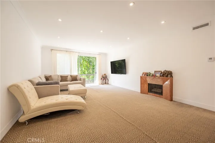 11560 Moorpark Street 204, North Hollywood, California 91602