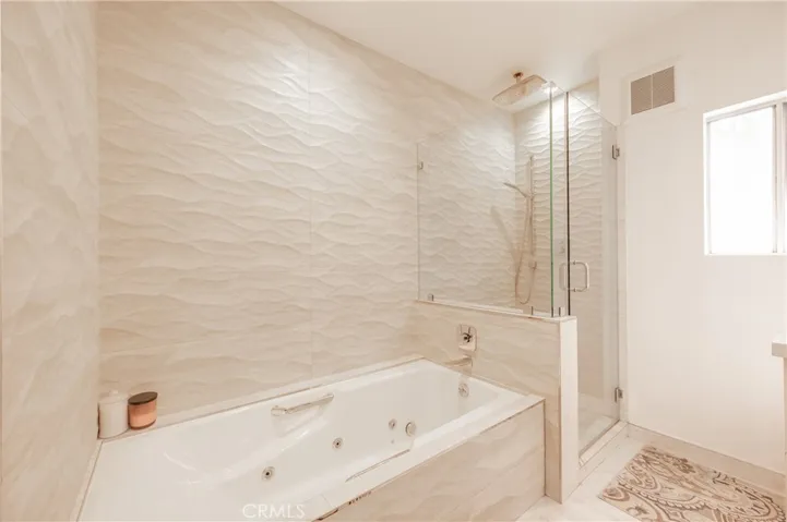 11560 Moorpark Street 204, North Hollywood, California 91602
