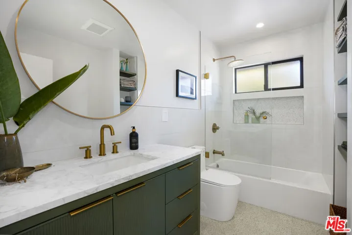 12525 Allin Street, Los Angeles, California 90066