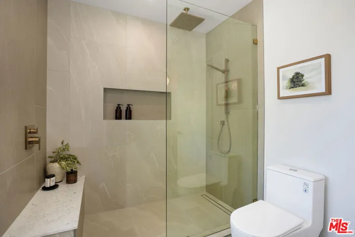 12525 Allin Street, Los Angeles, California 90066