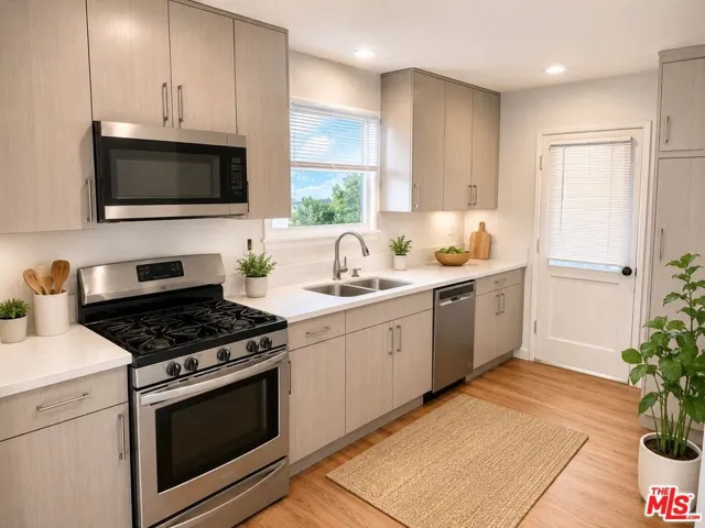 7457 Cozycroft Avenue, Winnetka, California 91306