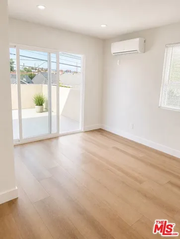 7457 Cozycroft Avenue, Winnetka, California 91306