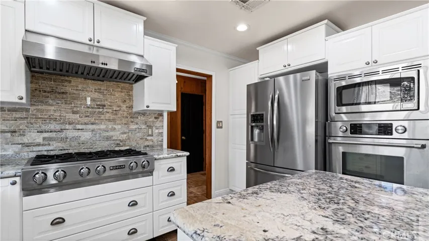 28736 Warren, Hemet, California 92545