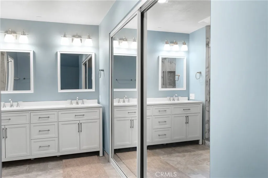 Double Vanity