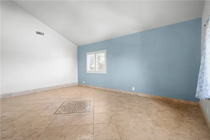 Living Room With Cathedral Ceilings