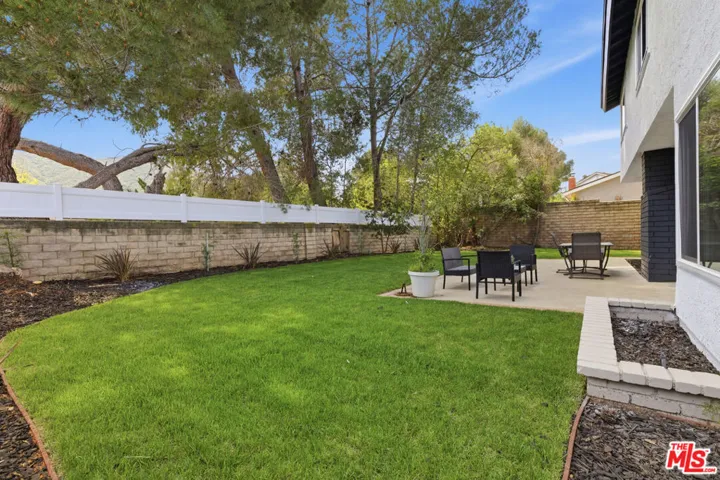 816 Pamela Wood Street, Newbury Park, California 91320