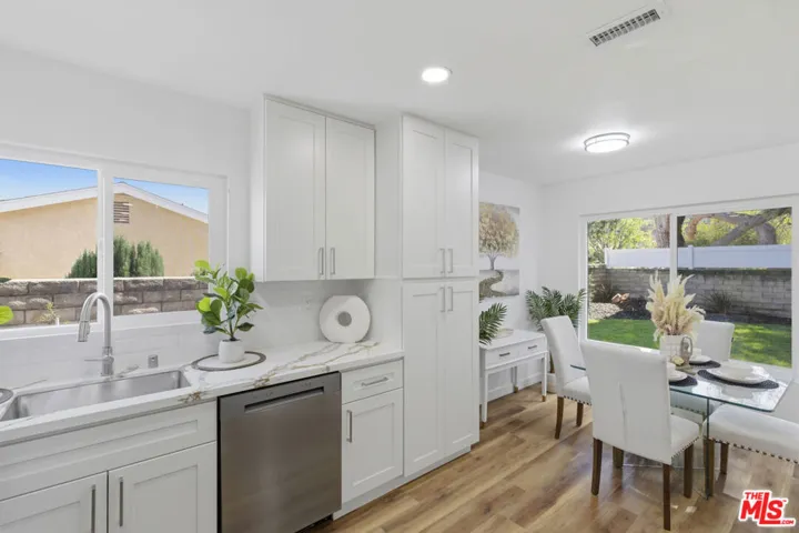 816 Pamela Wood Street, Newbury Park, California 91320