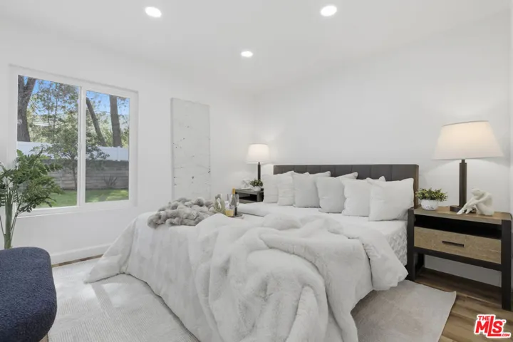 816 Pamela Wood Street, Newbury Park, California 91320