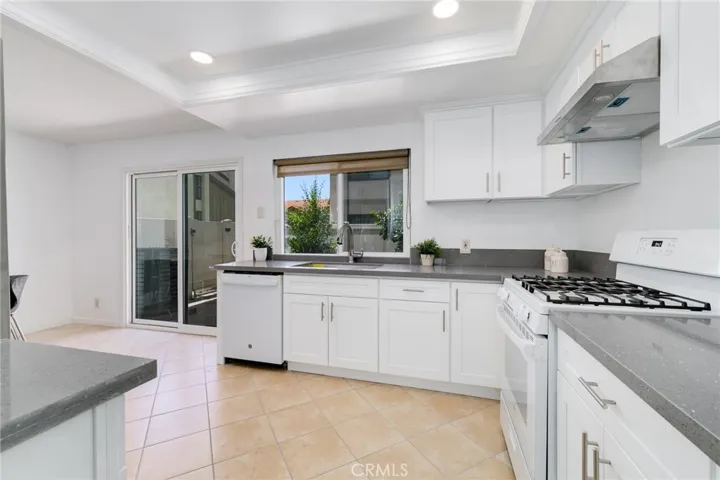 1231 S Golden West 11, Arcadia, California 91007