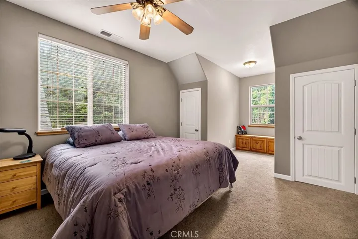 Lots of light & closet space