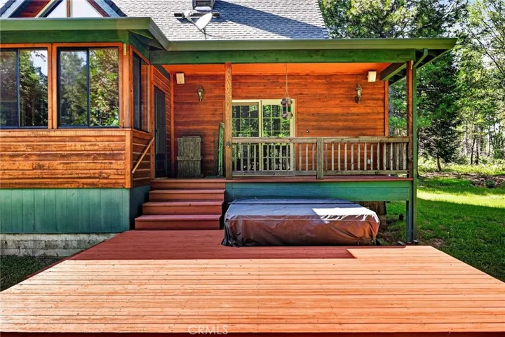 Deck & Hot Tub