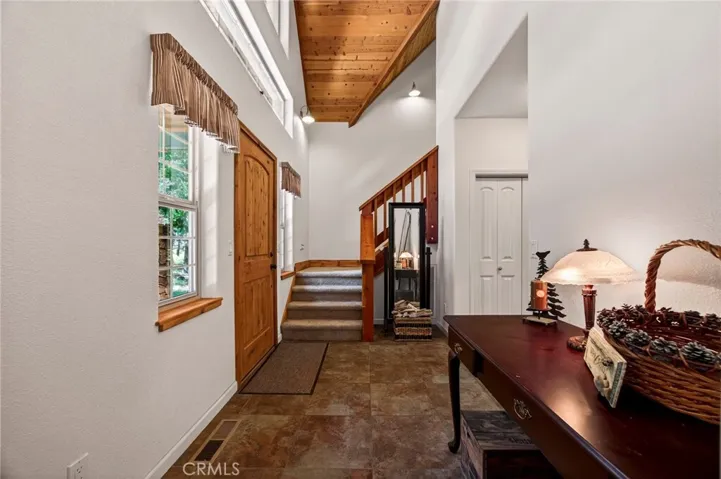 Large Tile Entry