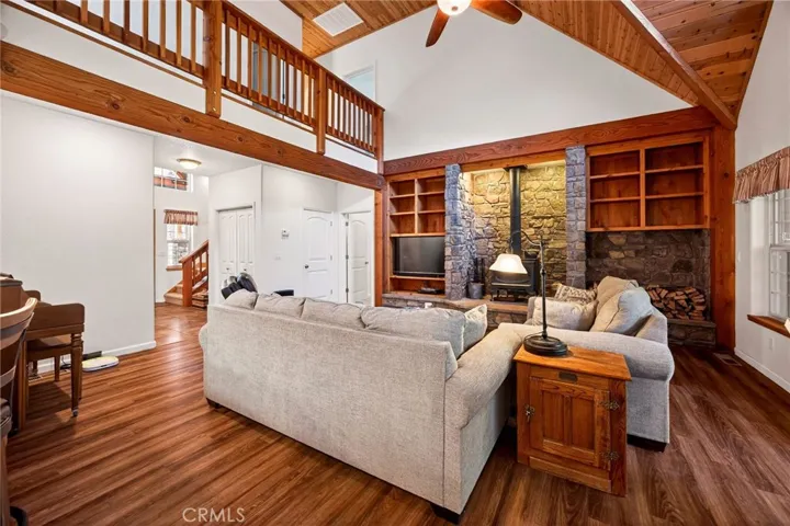Balcony walkway to upstairs bedrooms