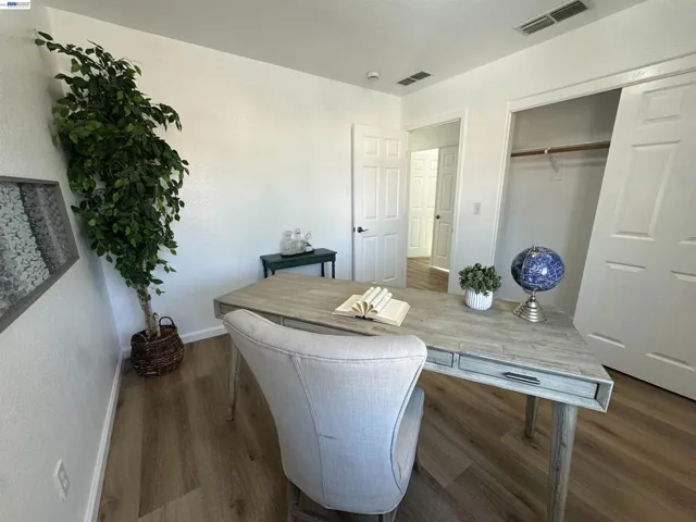 2nd story-3rd room (Office)