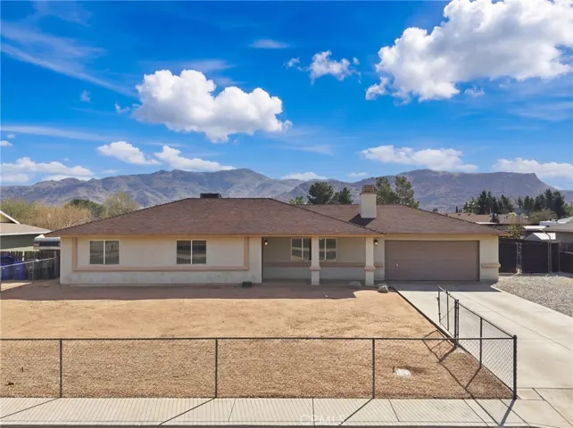 13475 Apple Blossom, Apple Valley, California 92308