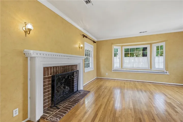 541 E Woodbury, Altadena, California 91001