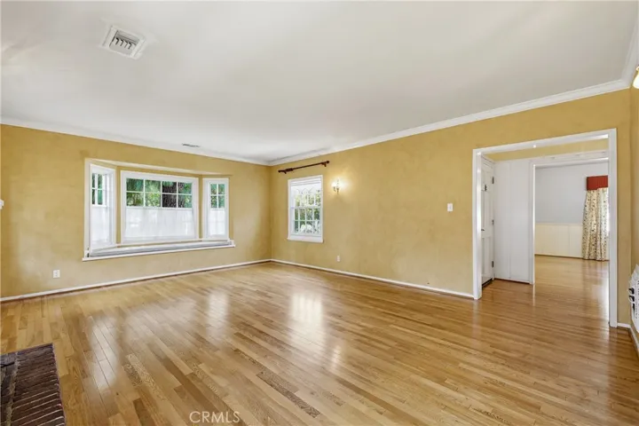 541 E Woodbury, Altadena, California 91001