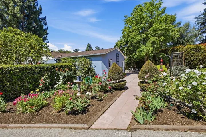 541 E Woodbury, Altadena, California 91001