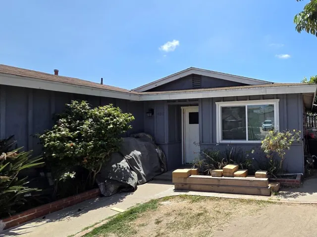 Photo taken before tenant occupancy