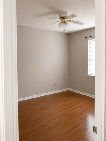 Photo taken before tenant occupancy