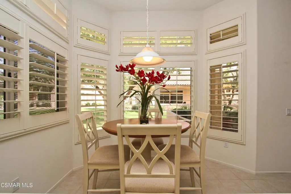 010_Breakfast Nook 010_Breakfast Nook