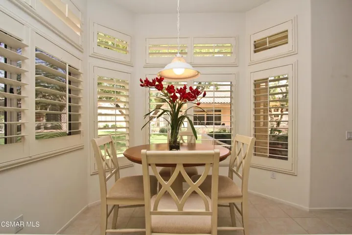 010_Breakfast Nook