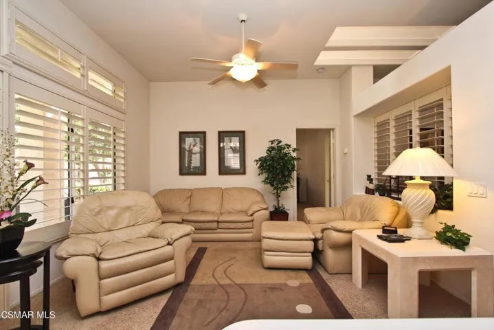 017_Family Room